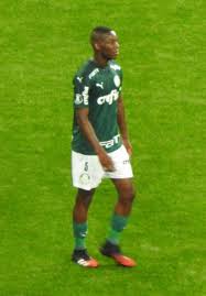 Nascido no rio de janeiro, patrick foi captado pelo palmeiras enquanto atuava no futebol amador carioca em 2017. File Patrick De Paula Palmeiras Mar2020 Png Wikimedia Commons