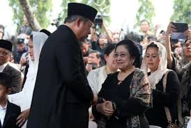 Terimakasih anda telah membaca artikel biografi & foto aktris indonesia dengan judul megawati soekarnoputri masih. Demokrat Kami Berharap Silaturahmi Sby Megawati Berlanjut Beritaenam Com