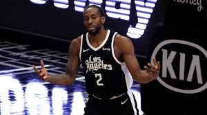 Kawhi leonard was forced to leave the christmas day contest with 6:07 remaining in the fourth quarter after colliding with teammate serge ibaka, whose elbow struck leonard when both players attempted. Kawhi Leonard Injury Update Clippers Star Dealing With Right Foot Soreness Will Be Re Evaluated In One Week Cbssports Com