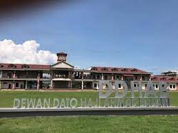 He was the prime minister of malaysia from 2003 to 2009. Sebahagian Dewan Dato Haji Ahmad Komuniti Kepala Batas Facebook