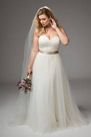 Agatha 13704 Brides Wtoo Curve By Watters A Linie Empire Silhouettes I Plus Size Brautmode Xl Xxl Brautkle Brautmode Kleider Hochzeit Hochzeitskleid