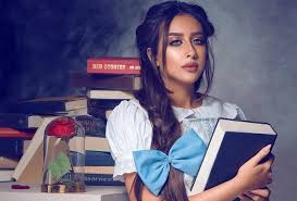 شاركت الفنانة فرح الهادي جمهورها ومتابعي حسابها الرسمي، بموقع إنستقرام، صورة ظهرت من خلالها، وهي تقبل رأس زوجها عقيل. ÙØ±Ø­ Ø§Ù„Ù‡Ø§Ø¯ÙŠ ØªØµØ¯ Ù… Ø§Ù„Ø¬Ù…Ù‡ÙˆØ± Ø¨ØªØµØ± ÙÙ‡Ø§ Øª Ø¬Ø§Ù‡ Ø´Ù‚ÙŠÙ‚Ø© Ø²ÙˆØ¬Ù‡Ø§ Ù†ÙˆØ§Ø¹Ù…