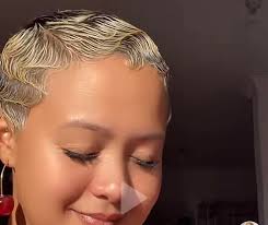 recommend a best hairdresser within minkofwa?