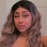 Lisette Morales's Instagram, Twitter & Facebook