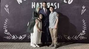 Berat albayrak ve esra albayrak boşandı i̇ddiası geçtiğimiz aylarda eksisozluk.com'da maliye ve hazine bakanı berat albayrak. Bakan Berat Albayrak 4 Uncu Kez Baba Oldu Iste Berat Albayrak In Cocuklari Haberler Gundem Haberleri