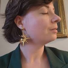 Pendientes Sol Dorados Inspirados En Pepa Madrigal Charm