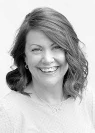 Jennifer Golden's Instagram, Twitter & Facebook