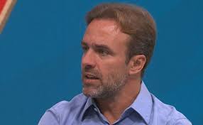 Roger Flores exalta qualidade de Filipe Luís e prevê retorno de Pedro ao  Flamengo