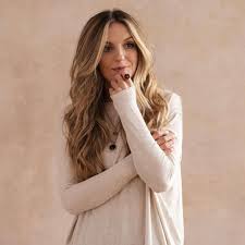 Maude Hirst - Free pics, galleries & more at Babepedia