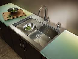 Corner kitchen sink ideas that are ready to inspire you in this article. 10 Corner Kitchen Sink Design For Your Perfect Kitchen