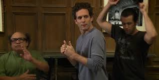 Birds Of War Always Sunny Gif Https Encrypted Tbn0 Gstatic Com Images Q Tbn 3aand9gcstnf153hugnl9r 6yuy3of3eksxdas25uadw Usqp Cau