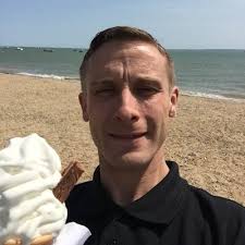 David Lyne (@dodgydavey)