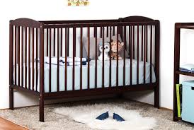 Ce magnifique sommier en kit avec 26 lattes vous plaira forcément. Lit A Barreaux Lit D Enfant En Pin Massif Couleur Noyer 103 Sommier A Lattes Inclus 60 X 120 Cm L X L