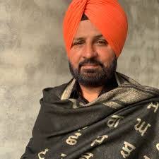 Kamaljit Brar's Instagram, Twitter & Facebook