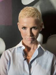 Stordalen is the author of det store bildet (4.10 avg rating, 257 ratings, 17 reviews). Gunhild Stordalen Eat Forum The Stordalen Foundation Healthy Living Healthy Planet Activist Norwegian Super Short Hair Very Short Hair Short Hair Styles Pixie