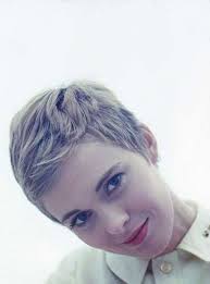 And thanks to audrey hepburn in roman holiday. Frisuren 2020 Hochzeitsfrisuren Nageldesign 2020 Kurze Frisuren Haarschnitt Kurz Kurze Pixie Frisuren Frisur Ideen