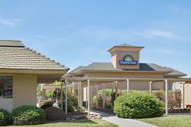 days inn by wyndham charlotte woodlawn near carowinds