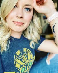 Maggie Clayton's Instagram, Twitter & Facebook