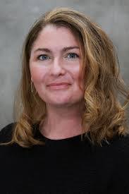 Dina Macdonald's Instagram, Twitter & Facebook