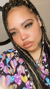 Lashay Hill's Instagram, Twitter & Facebook