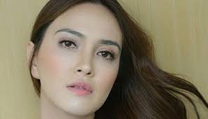 Jodohku dengan shandy aulia, kita belajar parenting. Sederet Foto Shandy Aulia Ini Bikin Gagal Fokus