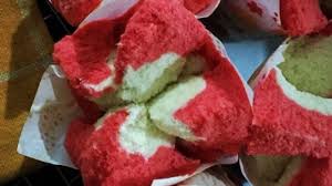 Dia terkejut ketika mendapati seorang pria yang membuka pintu itu. Sambut Hut Ri Ke 75 Yuk Coba Resep Bolu Merah Putih Di Rumah