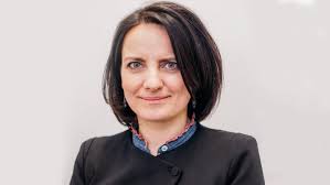 Can you be a mother and a senior law firm partner?