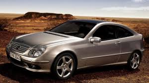Aby sprawdzić ile przejechaliśmy od ostatniego serwisu należy 2x w ciągu sekundy nacisnąć 0 na liczniku. Mercedes C Class Sports Coupe 2001 2008 Used Mlfree