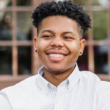 Which super saiyan goku art style do you like more? Anime Threads