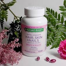 حبوب هير اند سكين اند نيلز لتطويل الشعر Healthy Nails Strong Nails Health Beauty