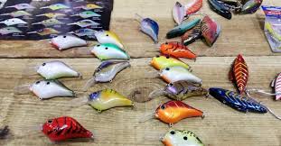Crankbait Fishing Breakdown Wide Wobble Vs Tight Wobble Lures