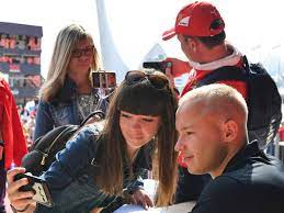 But it's not just about nikita mazepin, but everyone else who is in the same. Formel 1 Mazepin Haas Cockpit Trotz Sexismus Skandal Opfer Erklart Sich