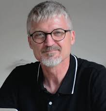 JULEGAVER MENING KØBER LOKALT