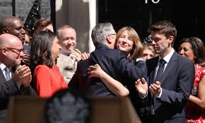 Keir Starmer goes down the pub after quitting Number 10 as ex-PM celebrates  with Rachel Reeves and other loyalists