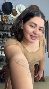 Ojitos Mentirosos: El Encanto que Enamora