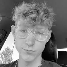 Megan Starkey (@meganstarkey_4)