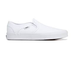 The vans europe and vans germany crew took tom the beer cooler out in morocco before lockdown grounded him for a bit. Vans Asher Slip On Sneaker White White