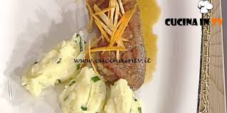 Check spelling or type a new query. Prova Del Cuoco Petto D Anatra All Arancia Con Patate Ed Erba Cipollina Ricetta Ricchebono Cucina In Tv