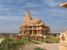 Very Beautiful Temple Of Lord Shiva Temple Is Very Big And Attractive Temple Is Situated On Bank Of River Sabarmati India India Tour Hindu Temple Day Tours
