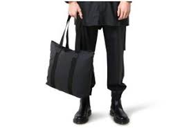 Except as otherwise stated on the product or packaging, callaway golf company warrants its golf clubs, components, and other products purchased from an authorized callaway golf retailer or distributor to be free of defects in material and workmanship for two years.callaway golf will, without charge to the consumer, repair or. Rains Tote Bag Tasche Schwarz