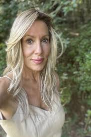 Gina Hutton's Instagram, Twitter & Facebook