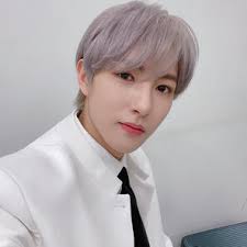 Continuing my saga of nct dream members being whipped for renjun, this time with jisung! Huangisyellow