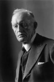 Kunstneren og maleren Edvard Munch fotografert av Anders Beer Wilse i 1933.  -Norsk Folkemuseum