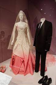 Gwen Stefani Wedding Dress A Trusted Wedding Source By Dyal Net Brautkleid Lange Armel Ballkleid Braut