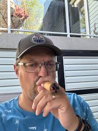 Cigar and drink pairings for relaxation