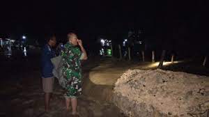 Download lagu banana srikaton kayen mp3 dapat kamu download secara gratis di metrolagu. Tingginya Curah Hujan Dan Derasnya Air Sungai Akibatkan Tanggul Sungai Srikaton Kayen Jebol Kilaspersada Com
