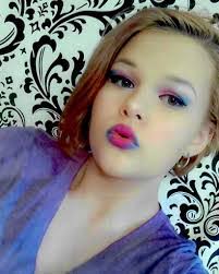 Leann Barker's Instagram, Twitter & Facebook