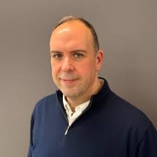 Language is so important in creating a positive people centric culture 💯  Travelling through Manchester Airport today it was great to see the shift  in passenger behaviour by simply changing the… |