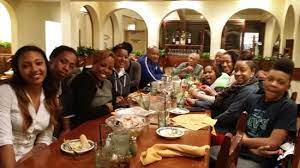 This easy alfredo sauce is creamy, comforting and coats fettuccine noodles in fine fashion. 4 Generations Of The Powell Family Picture Of Olive Garden Lansing Tripadvisor