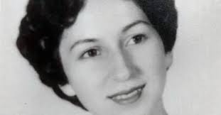 Sue (Hackett) Holmes